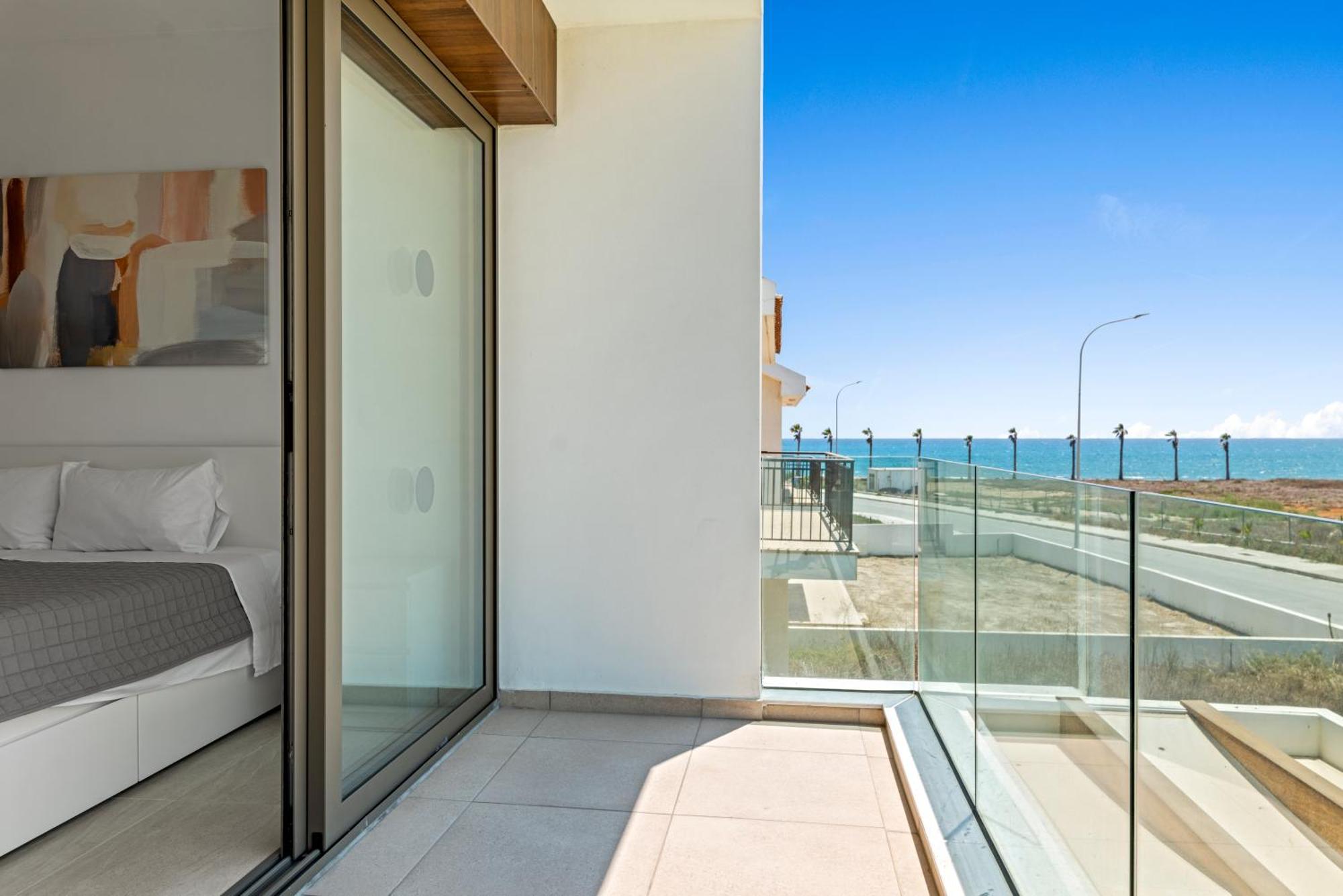 Serenity Waves Villa 16 Larnaca Extérieur photo